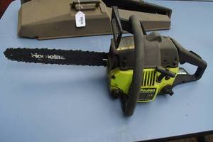 lot 182 image: Poulan 2450 Gas Chain Saw - 14 Bar