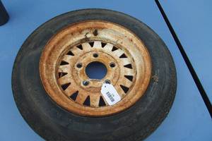 lot 178 image: Tow Master Trailer Tire and Rim - 4.8-12