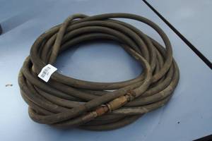 lot 133 image: Heavy Duty Air Hose