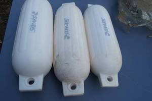 lot 274 image: Sidewind Marine Boat Fenders
