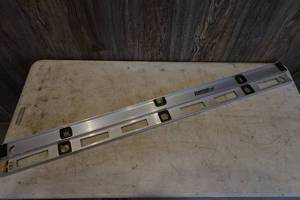 lot 78 image: 2 Johnson 48 Aluminum Levels