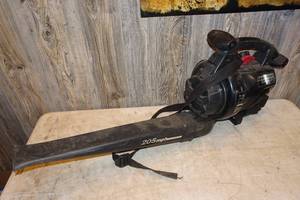 lot 117 image: Craftsman Gas Leaf Blower - 32cc
