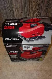 lot 82 image: Tool Shop 14 Sheet Corded Palm Sander