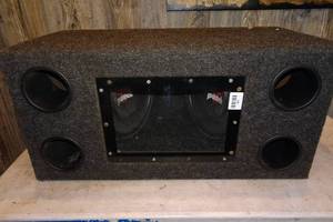 lot 130 image: Dual 10 Bandpass Subwoofer Box - Rockford Fosgate Punch Subs
