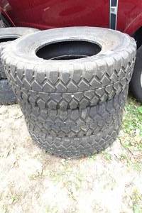 lot 205 image: Kelly Safari DTR Tires - LT26575R16