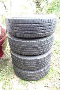 lot 276 image: Chevrolet Wheels with Tires - LT26560R20
