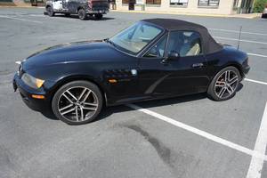 lot 1I image: 1998 BMW Z3 Roadster Convertible