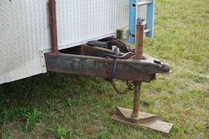 lot 1V image: 1999 Haulmark Tandem Axle 8 x 24 Enclosed Trailer - 10,000 Capacity