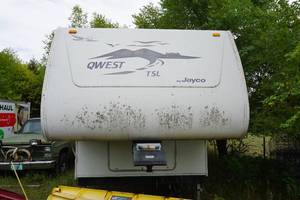 lot 1D image: Jayco Qwest TSL 281E 28 Fifth Wheel Camper Trailer with Slide-Out
