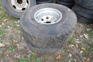 lot 200 image: BF Goodrich Radial All Terrain Tires on Wheels - 35x12.5R15LT