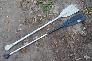 lot 52 image: 2 Aluminum Handle Paddles