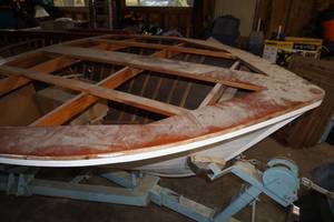 lot 22L image: 1961 Cruisers Inc Seafarer 202 16 Ft Mahogany Lapstrake Boat with Trailer
