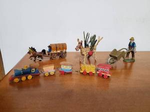 lot 111 image: Collection of Miniature Figurines