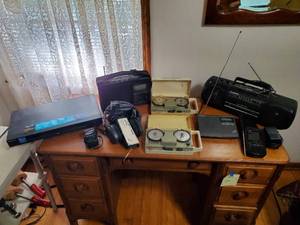 lot 122 image: Collection of Electronics