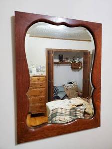 lot 138 image: Mirror and Art