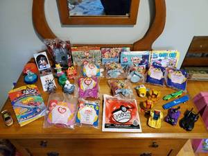 lot 148 image: Large Collection of Fast Food Kids Meal Toys