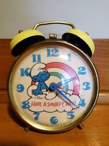 lot 154 image: Have a Smurfy Day Smurf Alarm Clock