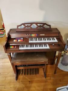 lot 200 image: Kimball Electric Organ Suringer 200