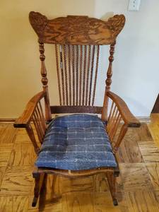 lot 198 image: Vintage Rocking Chair