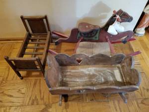 lot 199 image: Three Old Kid Toys