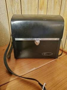 lot 230 image: Vintage Polaroid Square Shooter Land Camera