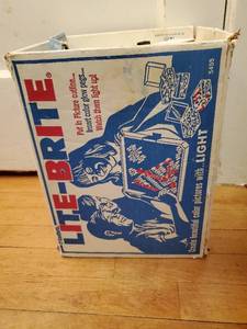 lot 232 image: Vintage Lite-Brite