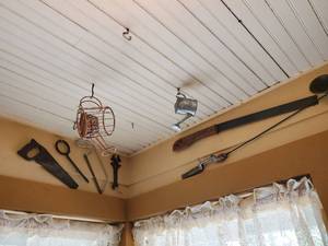 lot 245 image: Rustic Dcor
