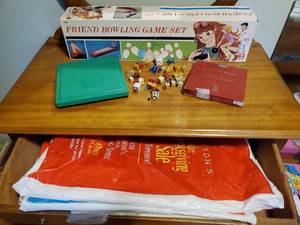 lot 155 image: Vintage Games, Dice and Puzzles
