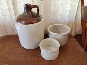 lot 27 image: Crockery