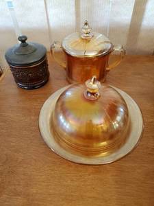 lot 37 image: Depression Glass Containers