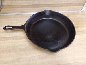 lot 47 image: Griswold Skillet