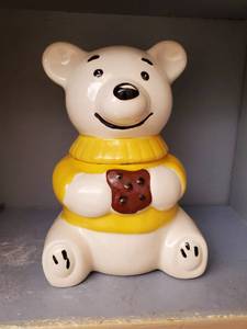 lot 45 image: Cookie Jar