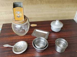 lot 49 image: Beverage Accessories