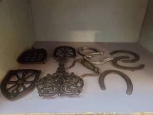 lot 62 image: Cast Iron Dcor