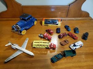 lot 160 image: Large Collection of Toy CarsAirplane