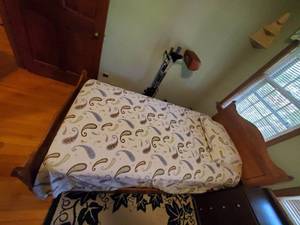lot 168 image: Twin Bed with Flannel Sheets