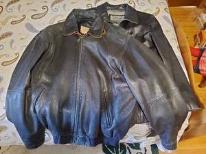 lot 173 image: Mens Leather Jackets