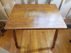 lot 180 image: Maple Coffee Table and End Table