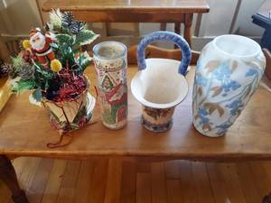 lot 189 image: Collection of Vases and more