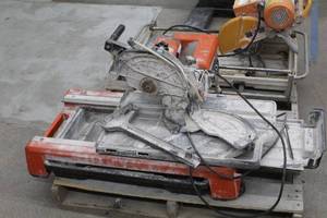 lot 310 image: Husqvarna TS 60 10 Wet Saw