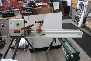 lot 315 image: Tool Shop 240-2949 12-hp 1000mm Wood Lathe