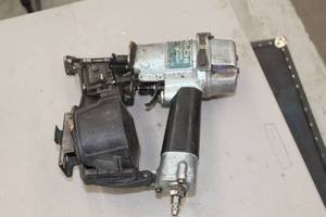 lot 360 image: Hitachi 1-34 Air Coil Nailer