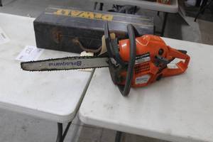 lot 323 image: Husqvarna 130 Gas Chain Saw