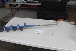 lot 381 image: Hand Ice Auger