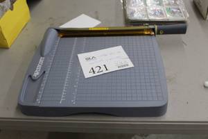 lot 421 image: Wescott Paper Cutter