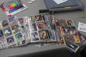 lot 427 image: Lot of (360) Vintage Baseball, Basketball Collector Cards