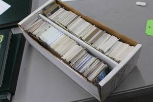 lot 427A image: Lot of (1 Box) Baseball Collector Cards