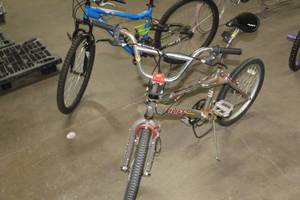 lot 568 image: Huffy Competition Torsion 20 Mens Single-speed Trail Bike  13 Silver Frame