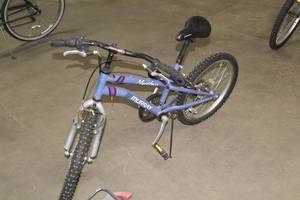 lot 574 image: Murray Mythos 20 Womens Single-speed Trail Bike  12 Purple Frame