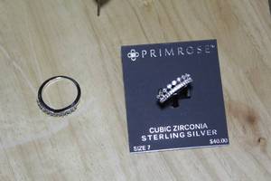 lot 444 image: Lot of (2) Womens Rings